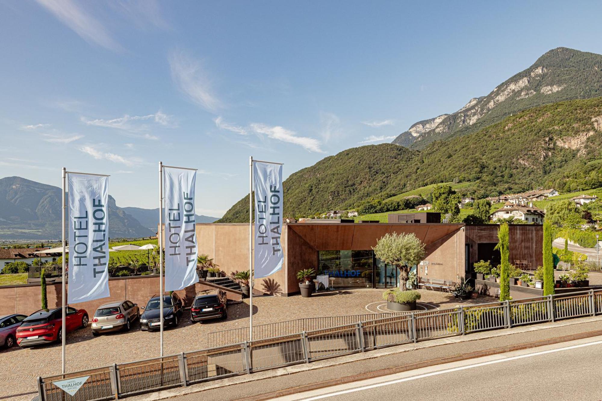 Hotel Thalhof Am See Caldaro Buitenkant foto